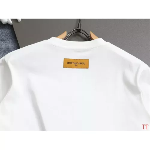Replica Louis Vuitton LV T-Shirts Short Sleeved For Unisex #1335544 $39.00 USD for Wholesale