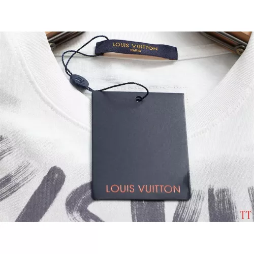 Replica Louis Vuitton LV T-Shirts Short Sleeved For Unisex #1335546 $39.00 USD for Wholesale