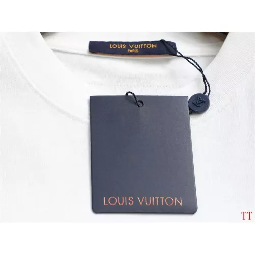 Replica Louis Vuitton LV T-Shirts Short Sleeved For Unisex #1335548 $39.00 USD for Wholesale