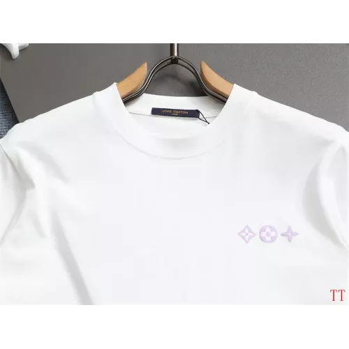 Replica Louis Vuitton LV T-Shirts Short Sleeved For Unisex #1335548 $39.00 USD for Wholesale
