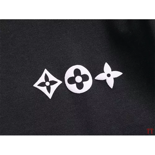 Replica Louis Vuitton LV T-Shirts Short Sleeved For Unisex #1335549 $39.00 USD for Wholesale
