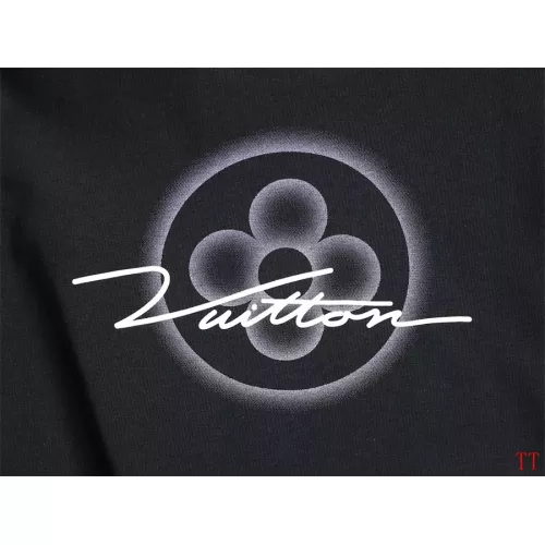Replica Louis Vuitton LV T-Shirts Short Sleeved For Unisex #1335549 $39.00 USD for Wholesale