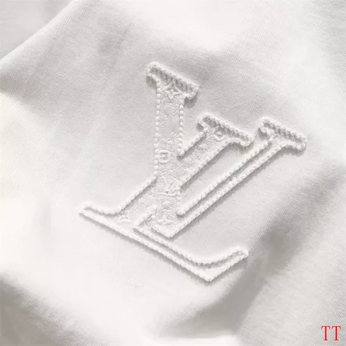 Replica Louis Vuitton LV T-Shirts Short Sleeved For Unisex #1335552 $45.00 USD for Wholesale