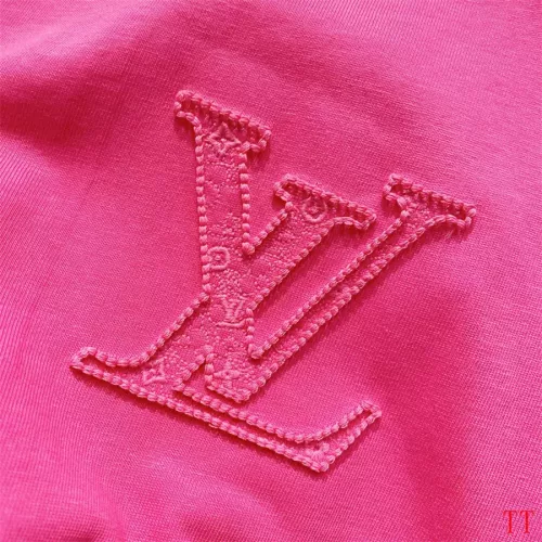 Replica Louis Vuitton LV T-Shirts Short Sleeved For Unisex #1335553 $45.00 USD for Wholesale
