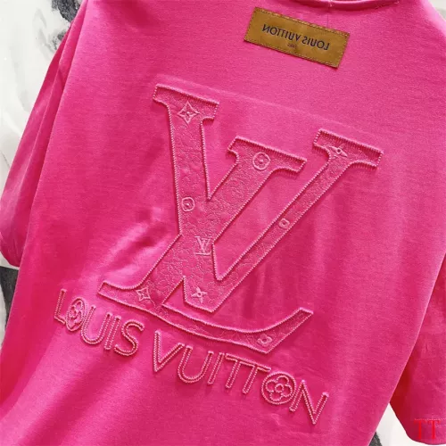 Replica Louis Vuitton LV T-Shirts Short Sleeved For Unisex #1335553 $45.00 USD for Wholesale