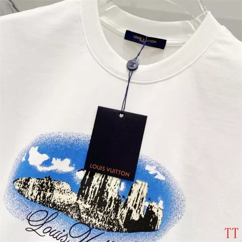 Replica Louis Vuitton LV T-Shirts Short Sleeved For Unisex #1335555 $42.00 USD for Wholesale