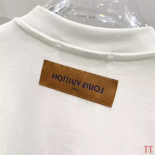 Replica Louis Vuitton LV T-Shirts Short Sleeved For Unisex #1335559 $42.00 USD for Wholesale