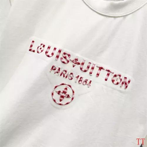 Replica Louis Vuitton LV T-Shirts Short Sleeved For Unisex #1335559 $42.00 USD for Wholesale