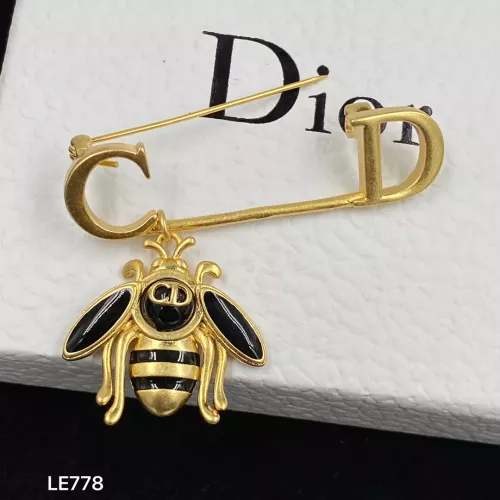 Replica Christian Dior Brooches For Women #1338191 $25.00 USD for Wholesale