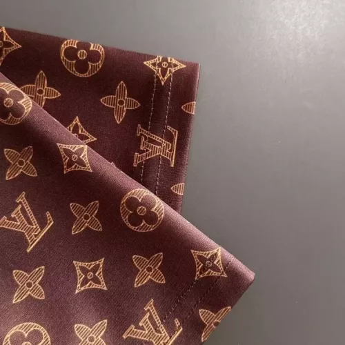 Replica Louis Vuitton LV T-Shirts Short Sleeved For Men #1338415 $38.00 USD for Wholesale