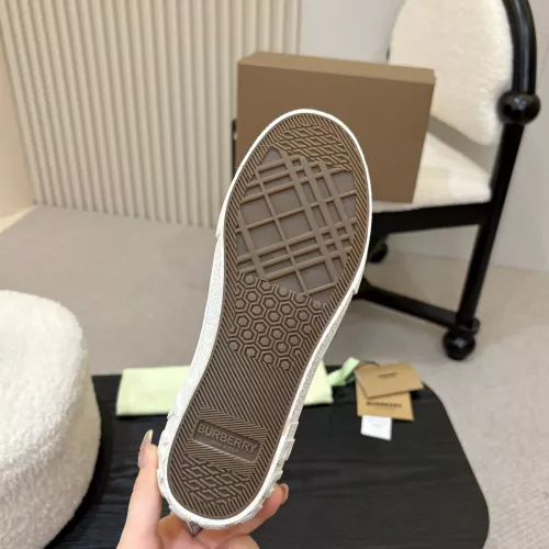 Replica Burberry Casual Shoes For Men #1341566 $88.00 USD for Wholesale