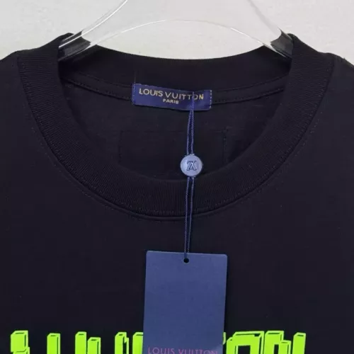 Replica Louis Vuitton LV T-Shirts Short Sleeved For Unisex #1341930 $39.00 USD for Wholesale