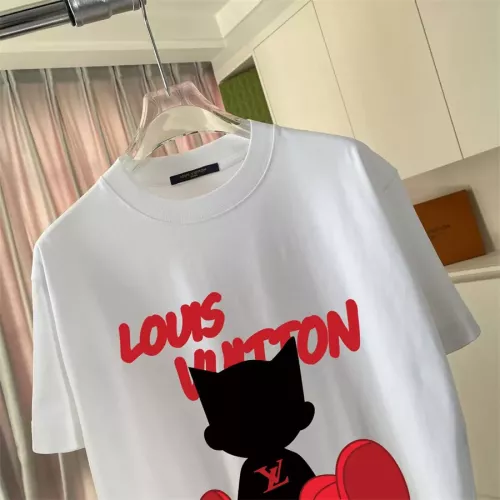 Replica Louis Vuitton LV T-Shirts Short Sleeved For Unisex #1343301 $42.00 USD for Wholesale