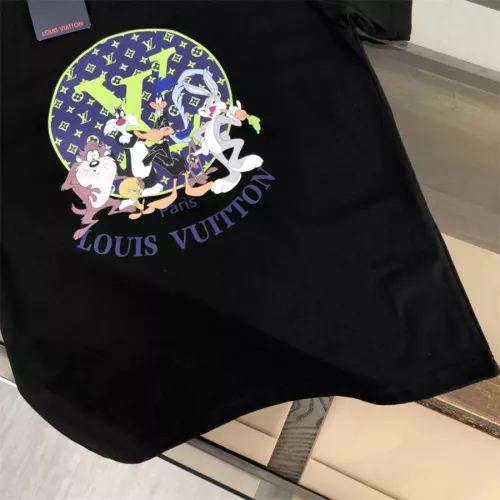 Replica Louis Vuitton LV T-Shirts Short Sleeved For Men #1343329 $45.00 USD for Wholesale