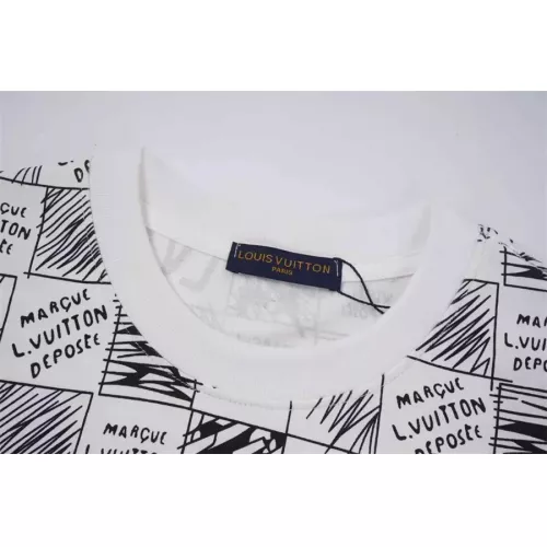 Replica Louis Vuitton LV T-Shirts Short Sleeved For Unisex #1343405 $32.00 USD for Wholesale