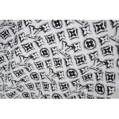 Replica Louis Vuitton LV T-Shirts Short Sleeved For Unisex #1343409 $34.00 USD for Wholesale