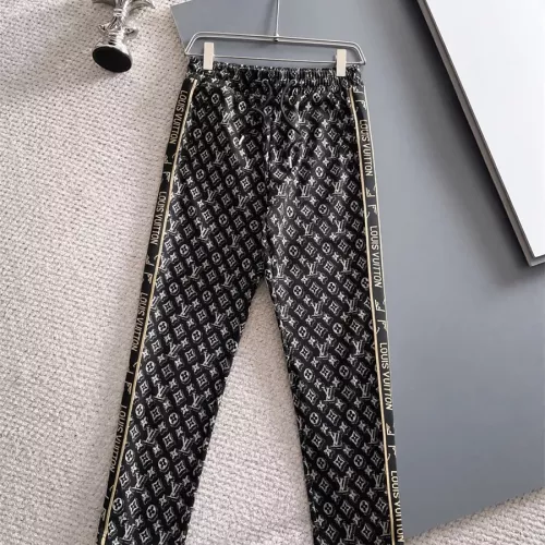 Replica Louis Vuitton LV Tracksuits Long Sleeved For Men #1343658 $96.00 USD for Wholesale