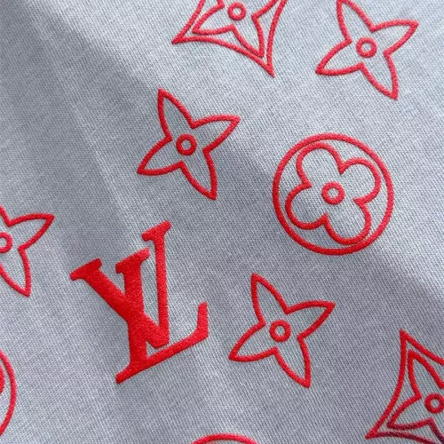 Replica Louis Vuitton LV T-Shirts Short Sleeved For Unisex #1343667 $40.00 USD for Wholesale