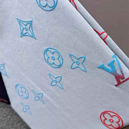 Replica Louis Vuitton LV T-Shirts Short Sleeved For Unisex #1343667 $40.00 USD for Wholesale