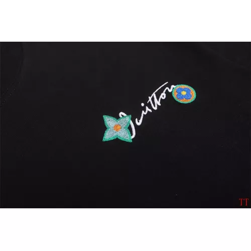 Replica Louis Vuitton LV T-Shirts Short Sleeved For Unisex #1343670 $40.00 USD for Wholesale