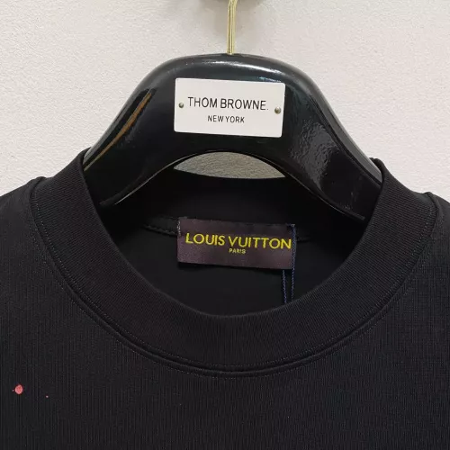 Replica Louis Vuitton LV T-Shirts Short Sleeved For Unisex #1343796 $60.00 USD for Wholesale