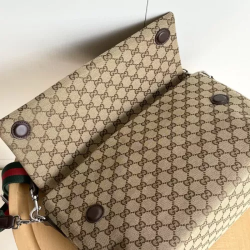 Replica Gucci AAA Quality Messenger Bags For Unisex #1344522 $80.00 USD for Wholesale