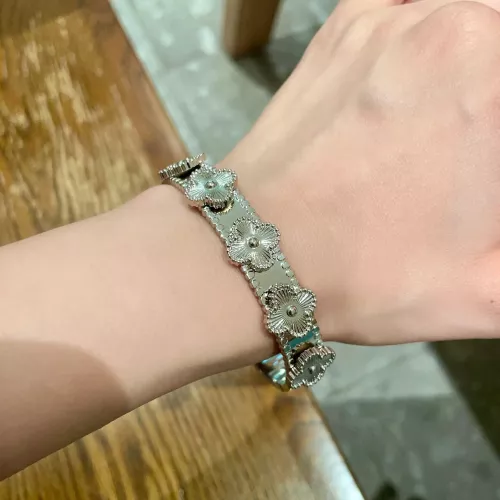 Replica Van Cleef & Arpels Bracelets #1344891 $32.00 USD for Wholesale