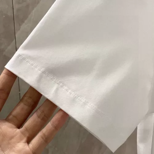 Replica Louis Vuitton LV T-Shirts Short Sleeved For Unisex #1347095 $25.00 USD for Wholesale
