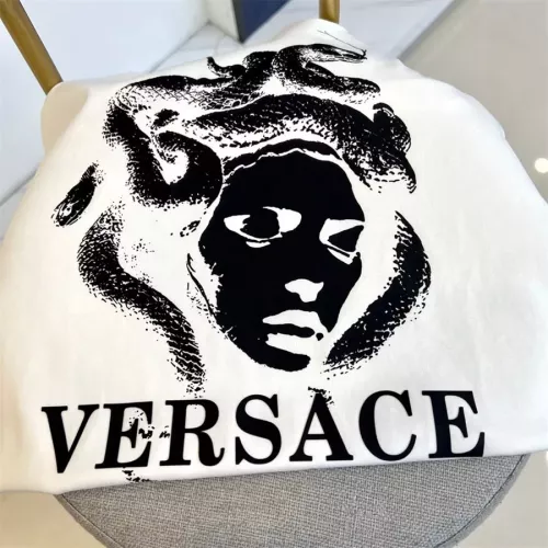Replica Versace T-Shirts Short Sleeved For Men #1347215 $42.00 USD for Wholesale