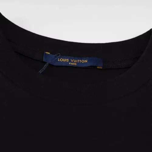Replica Louis Vuitton LV T-Shirts Short Sleeved For Unisex #1347224 $42.00 USD for Wholesale