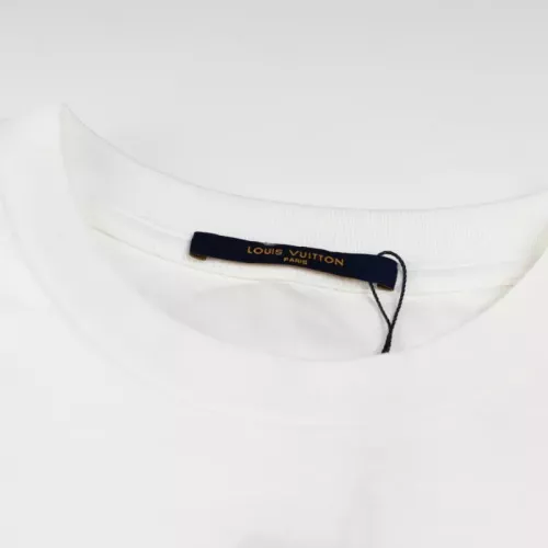 Replica Louis Vuitton LV T-Shirts Short Sleeved For Unisex #1347235 $45.00 USD for Wholesale