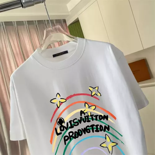 Replica Louis Vuitton LV T-Shirts Short Sleeved For Unisex #1347283 $42.00 USD for Wholesale