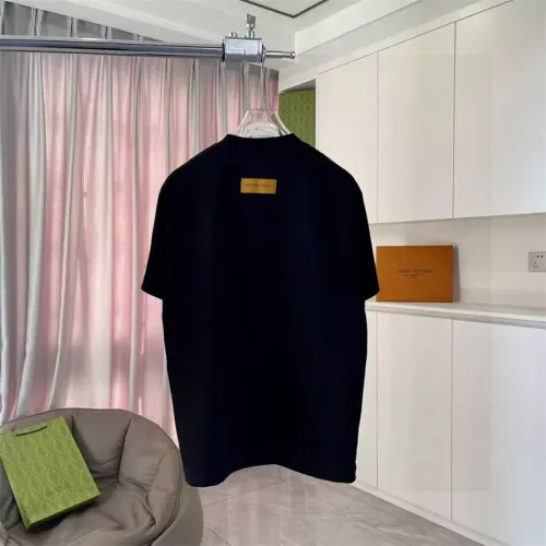 Replica Louis Vuitton LV T-Shirts Short Sleeved For Unisex #1347301 $42.00 USD for Wholesale