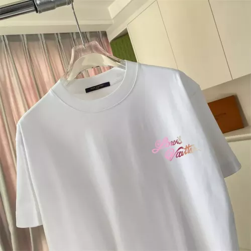 Replica Louis Vuitton LV T-Shirts Short Sleeved For Unisex #1347306 $42.00 USD for Wholesale