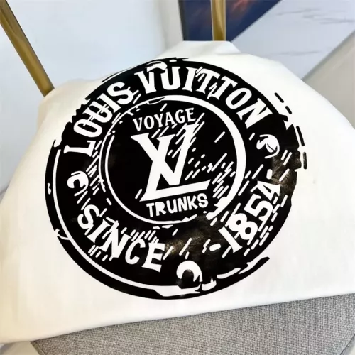Replica Louis Vuitton LV T-Shirts Short Sleeved For Men #1347314 $42.00 USD for Wholesale
