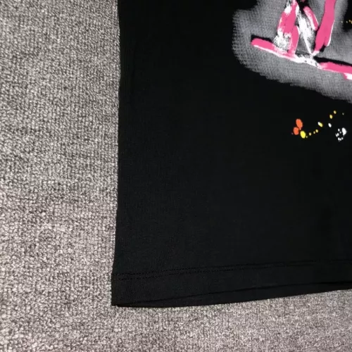 Replica Louis Vuitton LV T-Shirts Short Sleeved For Unisex #1350765 $42.00 USD for Wholesale