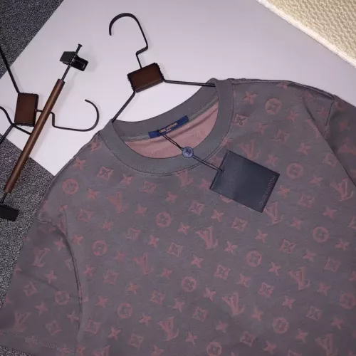 Replica Louis Vuitton LV T-Shirts Short Sleeved For Unisex #1350766 $42.00 USD for Wholesale