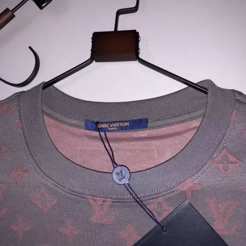 Replica Louis Vuitton LV T-Shirts Short Sleeved For Unisex #1350766 $42.00 USD for Wholesale