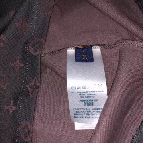 Replica Louis Vuitton LV T-Shirts Short Sleeved For Unisex #1350766 $42.00 USD for Wholesale
