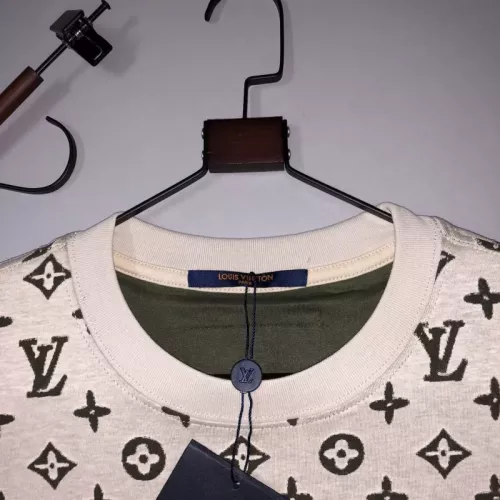 Replica Louis Vuitton LV T-Shirts Short Sleeved For Unisex #1350767 $42.00 USD for Wholesale