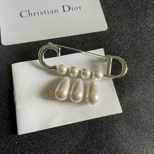 Replica Christian Dior Brooches For Women #1350968 $32.00 USD for Wholesale