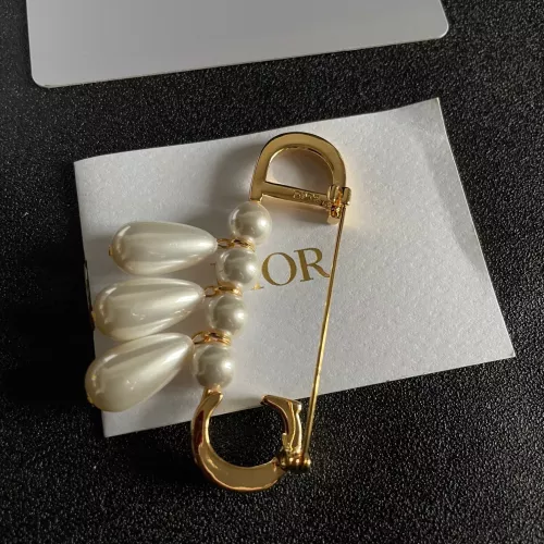 Replica Christian Dior Brooches For Women #1350969 $32.00 USD for Wholesale
