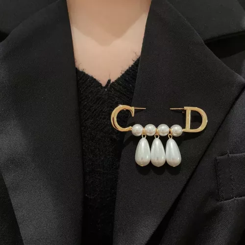 Replica Christian Dior Brooches For Women #1350969 $32.00 USD for Wholesale
