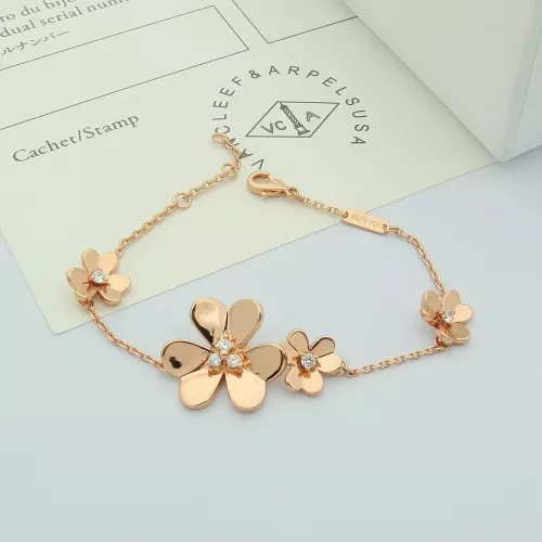 Cheap Van Cleef &amp; Arpels Bracelets For Women #1351818, $$27.00 USD On Van Cleef &amp; Arpels Bracelets