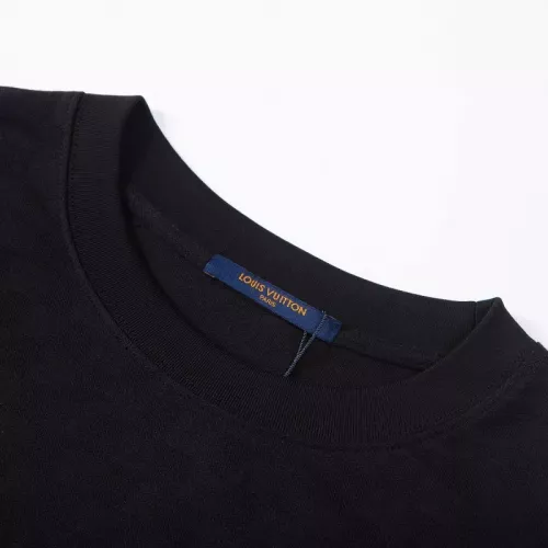 Replica Louis Vuitton LV T-Shirts Short Sleeved For Unisex #1354295 $39.00 USD for Wholesale