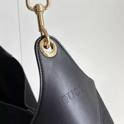 Replica Gucci AAA Quality Shoulder Bags For Women #1357037 $88.00 USD for Wholesale