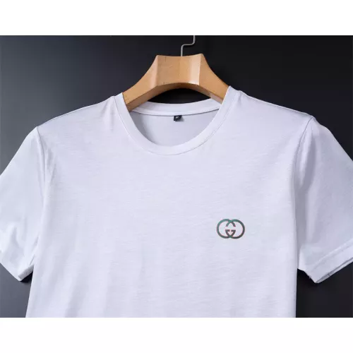 Replica Gucci T-Shirts Short Sleeved For Men #1358641 $25.00 USD for Wholesale