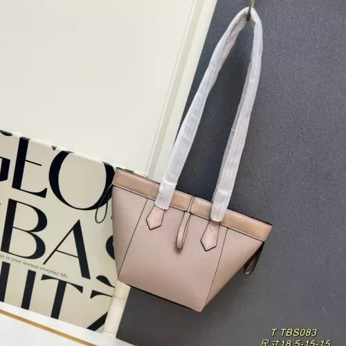 Replica Fendi AAA Quality Shoulder Bags For Women #1358779 $96.00 USD for Wholesale