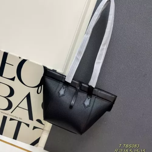 Replica Fendi AAA Quality Shoulder Bags For Women #1358781 $96.00 USD for Wholesale