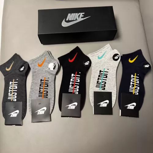 Cheap Nike Socks #1360132, $$25.00 USD On Nike Socks
